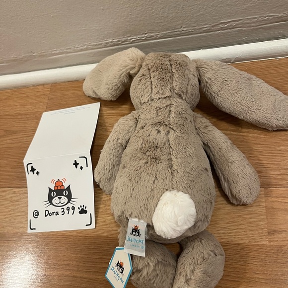 Jellycat Authentic Bashful Medium Beige Bunny – Beige – 12” – New with tag - Picture 3 of 4